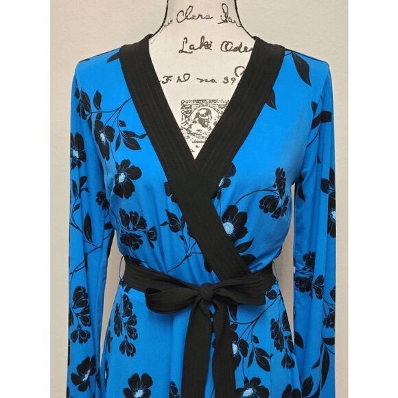 💙 WHITE HOUSE BLACK MARKET Long Sleeve Reversible Blue Matte Jersey Dress M - Picture 8 of 13